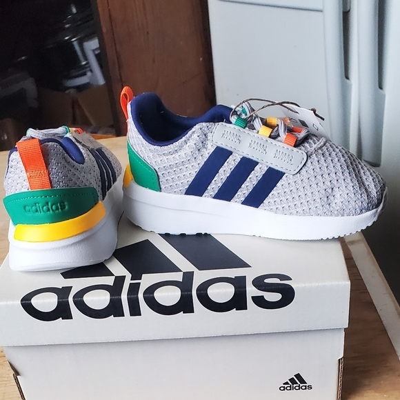 Adidas - Picture 2 of 9